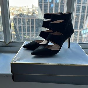 Women’s black heels size 8